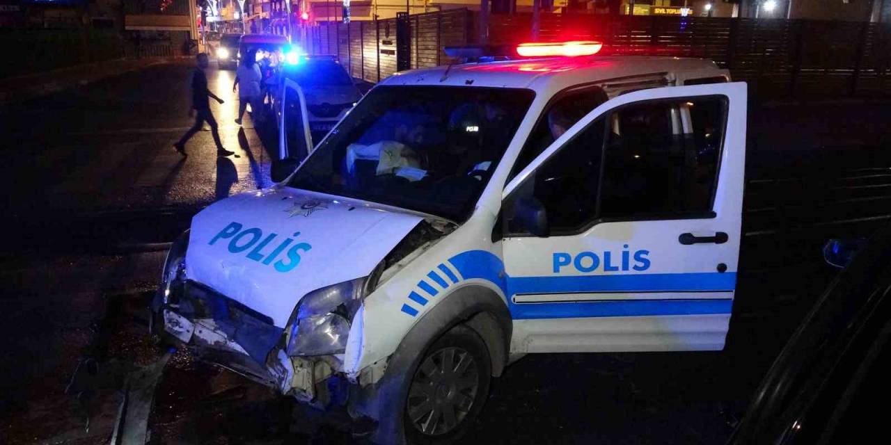 Polis Aracı İle Otomobil Çarpıştı: 1’i Polis 2 Yaralı
