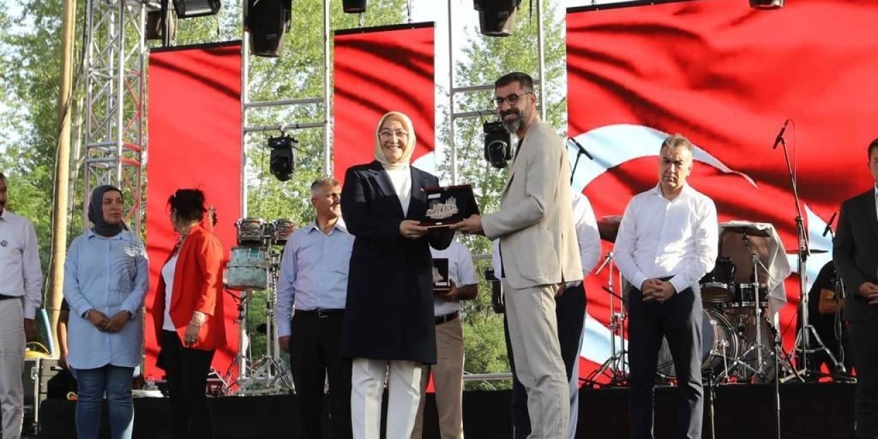 Van Büyükşehir Belediyesi ’büyük Bitlis Buluşmaları’nda Stant Açtı