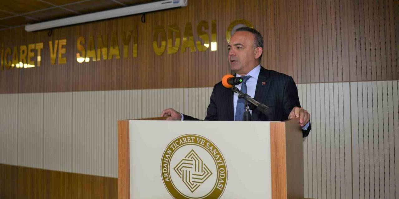 Ardahan Ticaret Odası’ndan 30 Yıllık Üyelerine Plaket