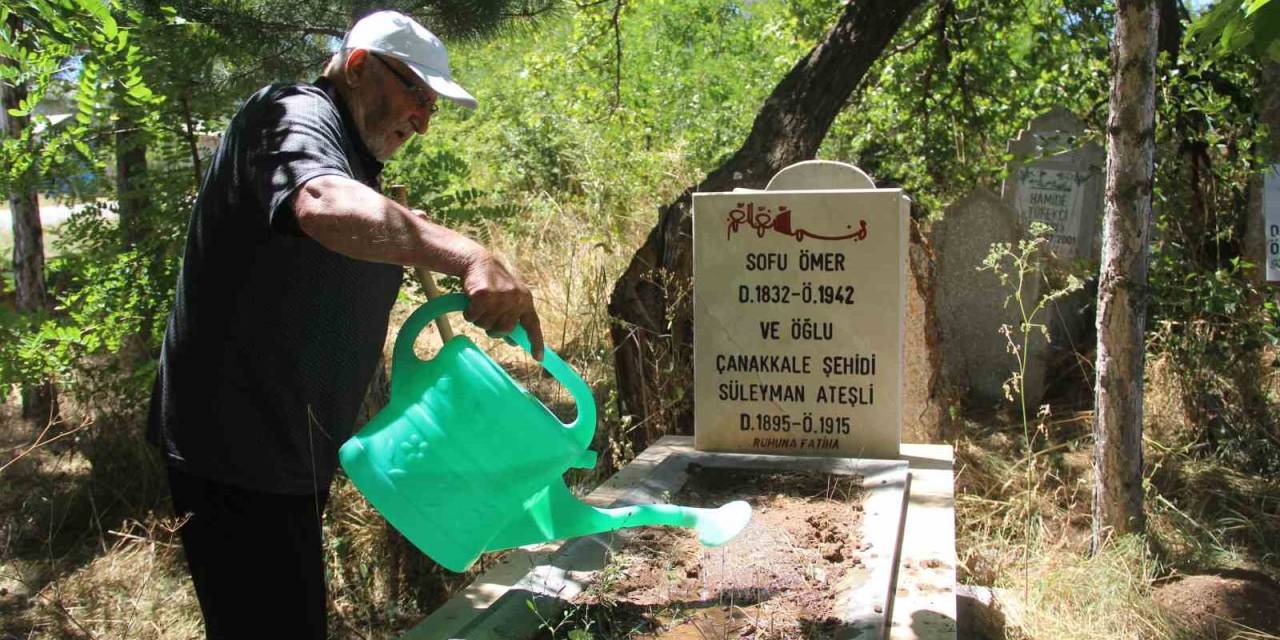 Şehitlerinin Mezarına Gidemeyince Köylerinde Temsili Mezar Yaptılar