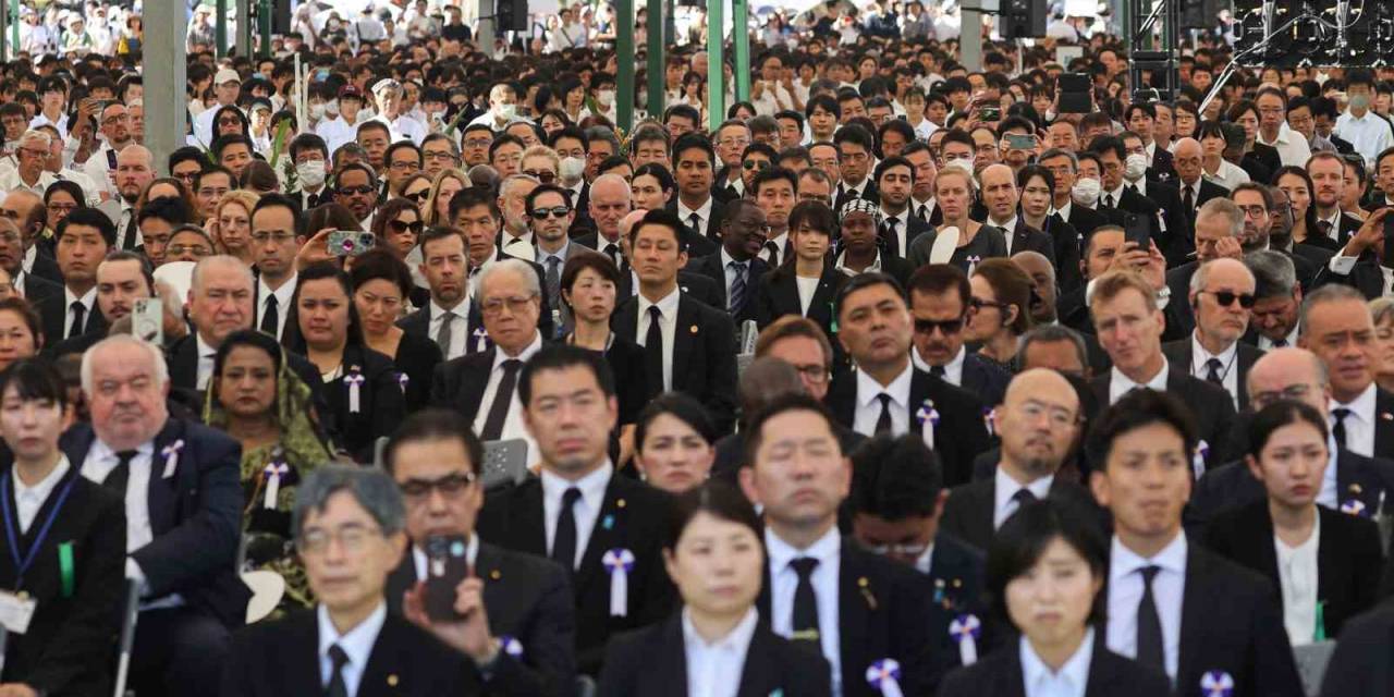 Hiroşima’da Atom Bombası Kurbanları Anıldı