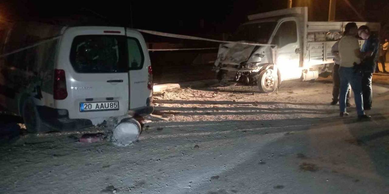 Kamyonet İle Hafif Ticari Aracın Çarpıştığı Kazada Ölü Sayısı 2’ye Yükseldi