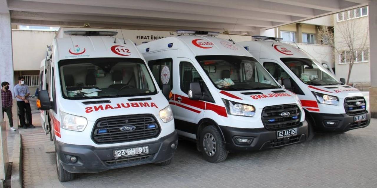 Elazığ’da İki Grup Arasında Bıçaklı Kavga:2 Yaralı