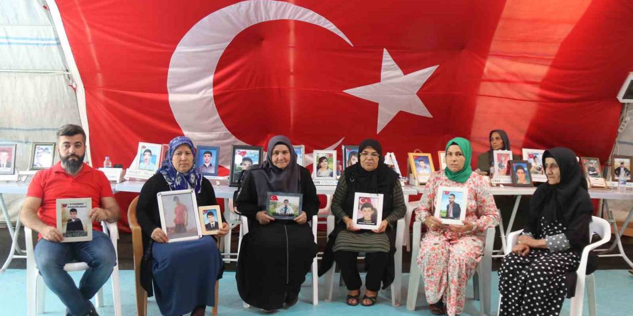 Annelerin Evlat Nöbeti "eyyam-ı Bahur" Sıcaklarına Rağmen Devam Ediyor