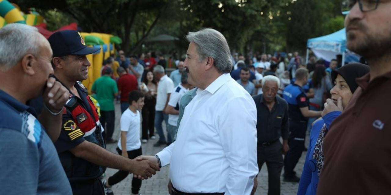 Gürpınar Sakinleri ’mahalle Buluşması’nda Bir Araya Geldi