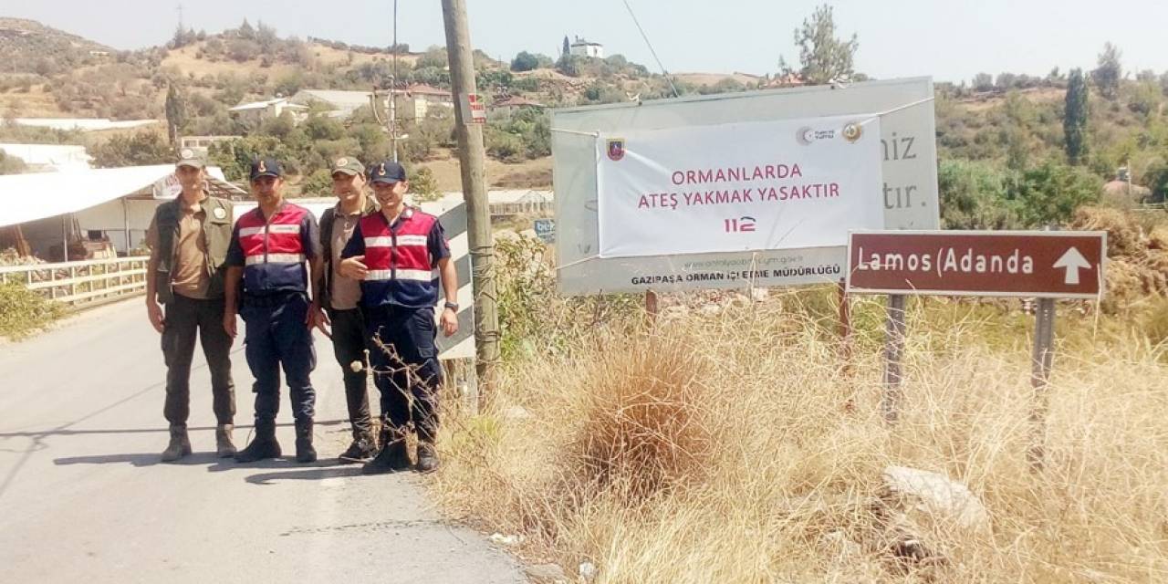 Jandarma Ve Ormancılardan Pankartlı Uyarı