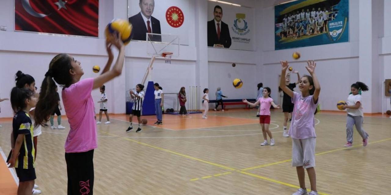 Gençler Yaz Tatilini Haliliye Belediyesiyle Geçiriyor