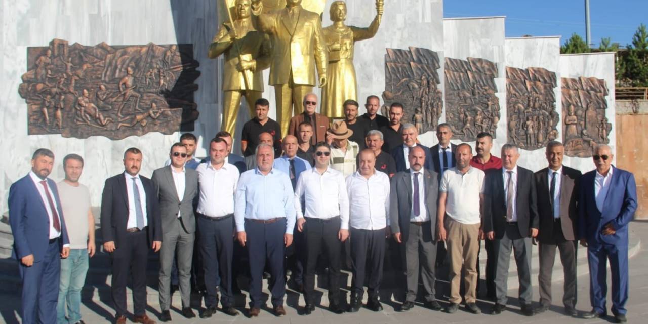 Mhp’li Özdemir Ve İl Teşkilatı’ndan Pınarbaşı’na Ziyaret