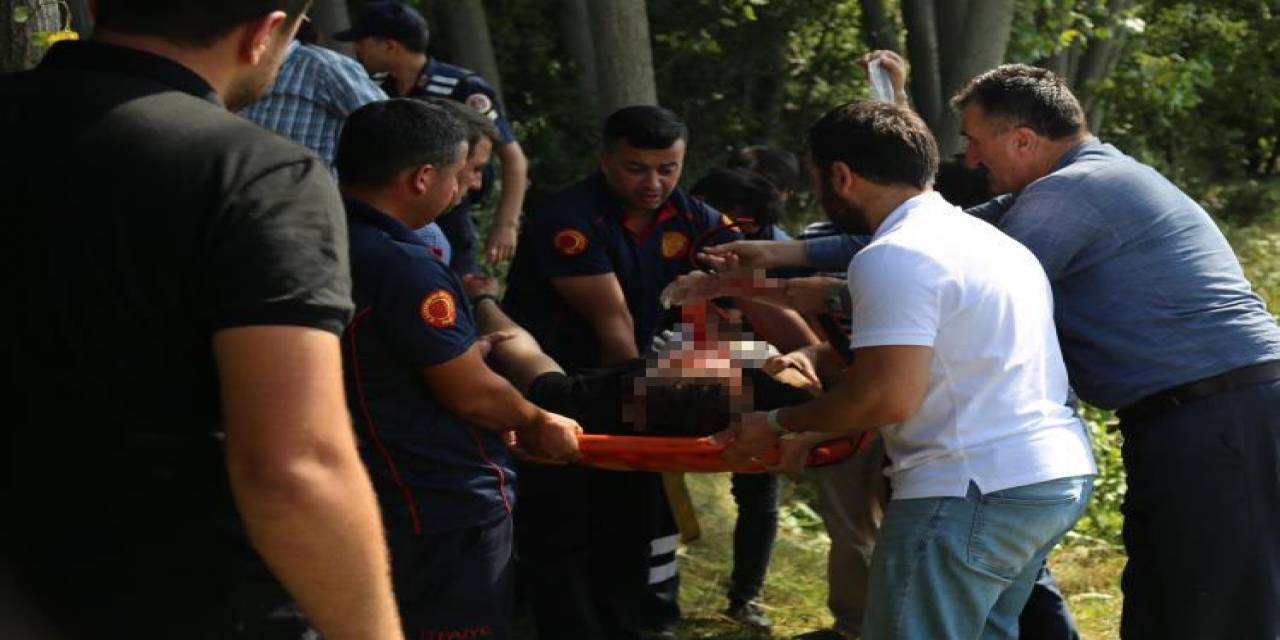 Şarampole Uçan Minibüsün Sürücüsü Hayatını Kaybetti