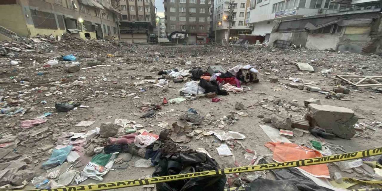 Diyarbakır’da Depremde Yıkılan Binaya İlişkin 3 Tahliye