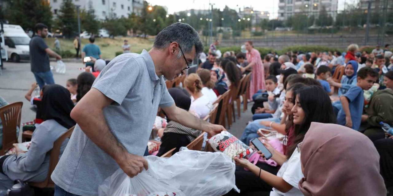 Yenimahalle’de Vatandaşlar Sinema Günleri’nde Buluşuyor
