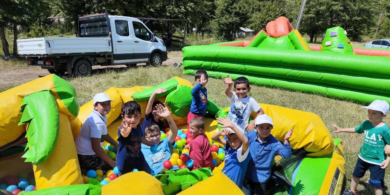 Artvin’de Yayladaki Çocuklar Unutulmadı