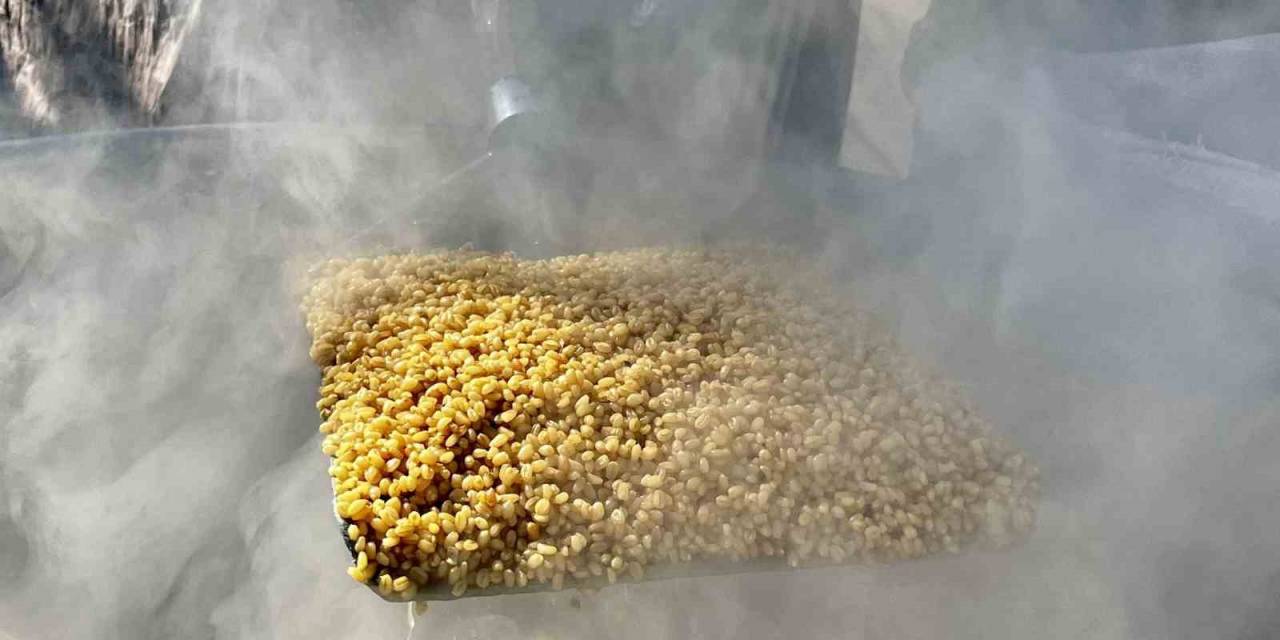 Ağrı’da Dev Kazanlarda Kışlık Bulgurlar Kaynatıldı