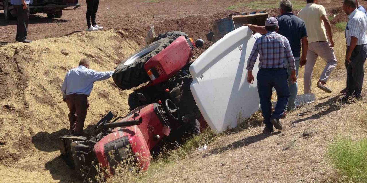 Arpa Ve Buğdayları Satmaya Giderken Traktörün Altında Can Verdi