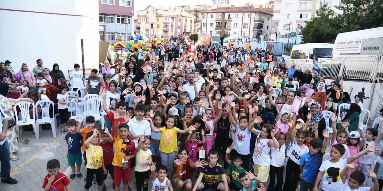 Pursaklar Yaza Damga Vuruyor