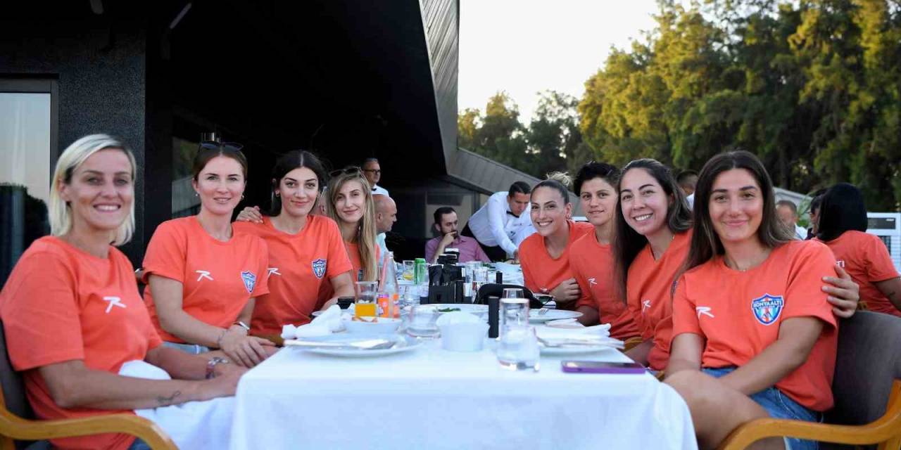 Konyaaltı’nın Avrupa Şampiyonu Takımı Her Kulvarda İddialı