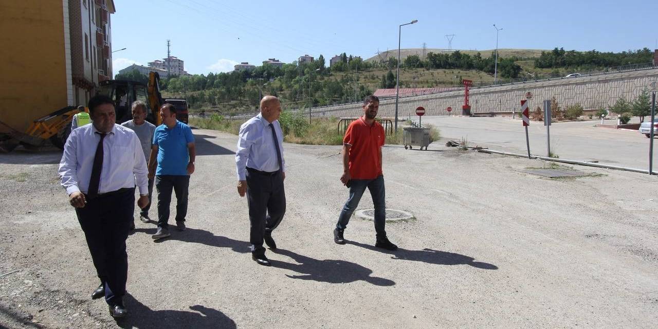 Mahallelerde Asfaltlama Ve Bordür Çalışmaları Hız Kesmeden Devam Ediyor