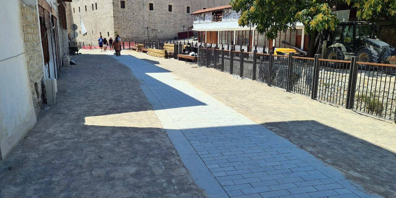 Arnavut Kaldırımlı Sokaklarda Engeller Yerli Mermerle Aşılacak