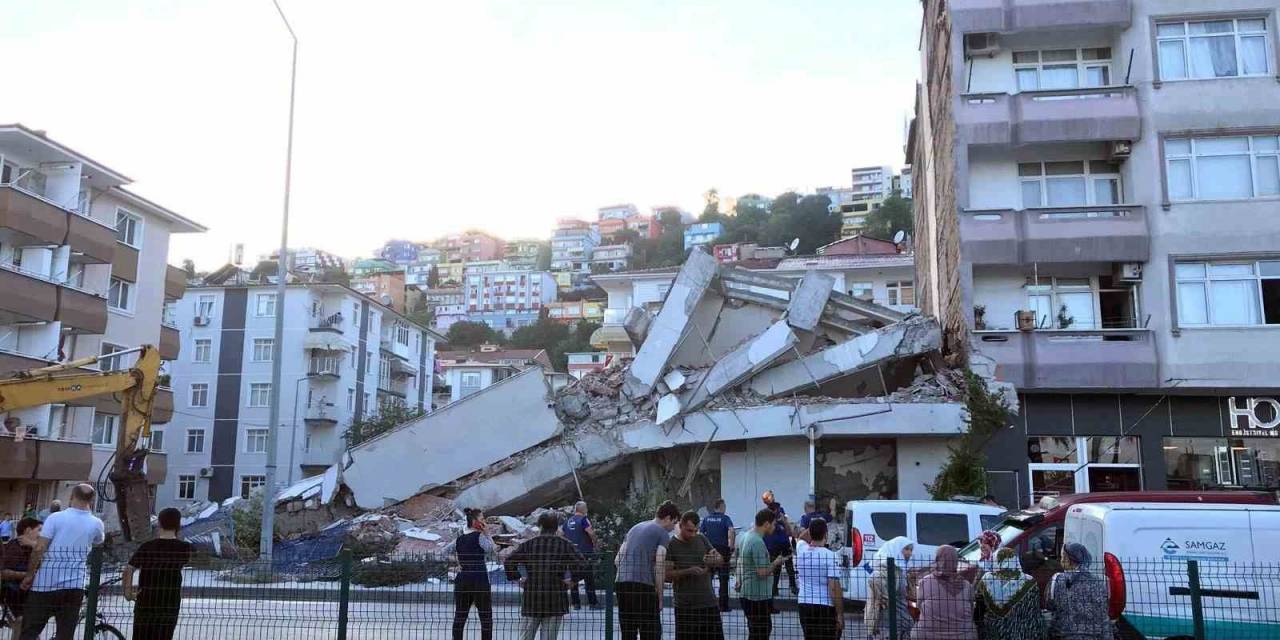 Yıkım Sırasında Çöken Bina, Bitişiğindeki Binada Kalıcı Hasar Oluşturmadı