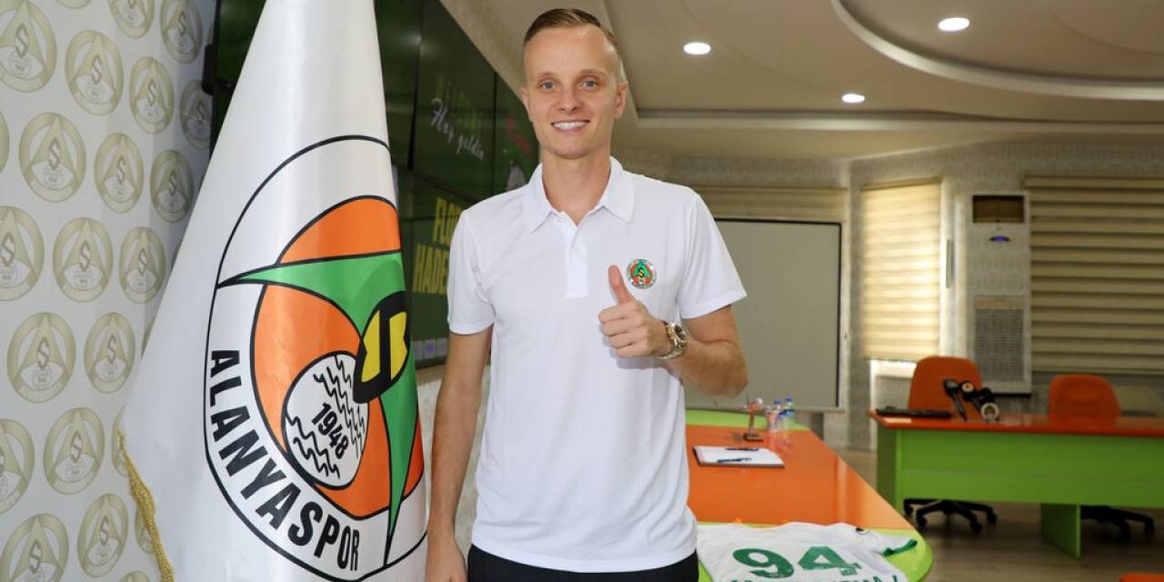 Alanyaspor, Hadergjonaj’ı Teransfer Etti