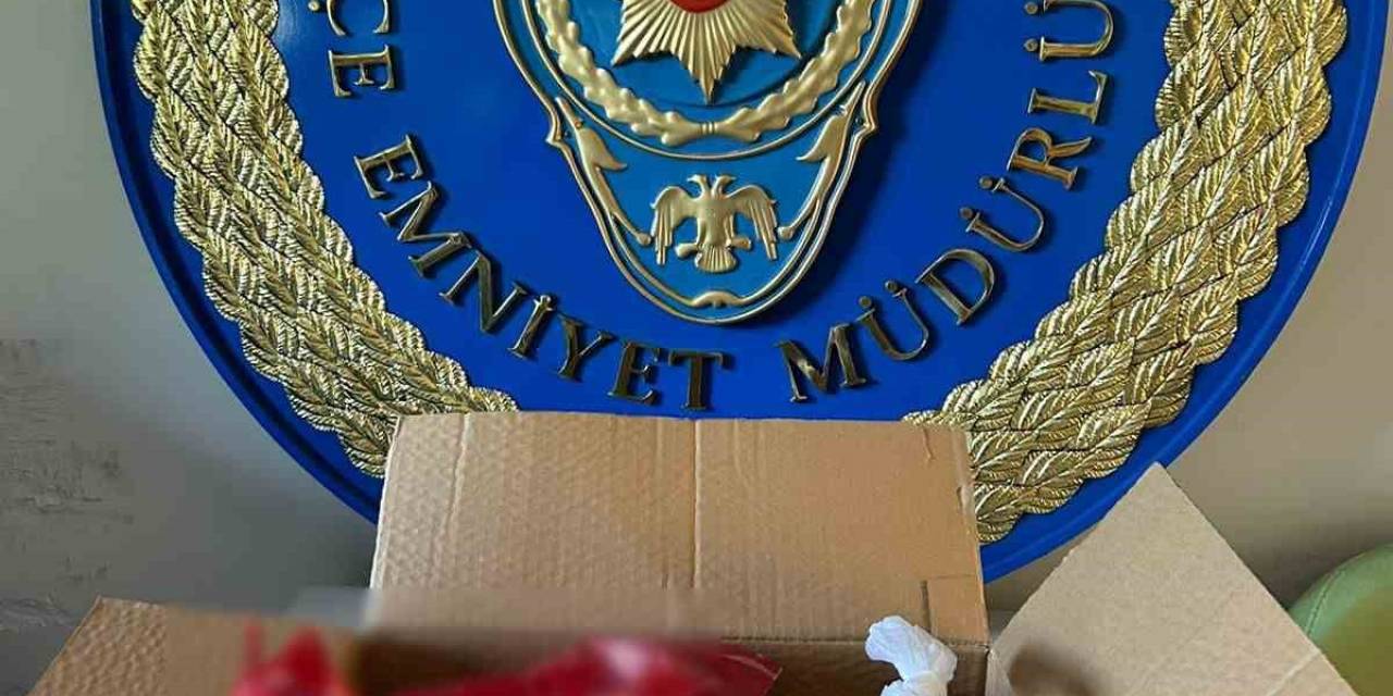 Toz Şekerinin İçerisine Saklanan Uyuşturucu Polisin Dikkatinden Kaçmadı