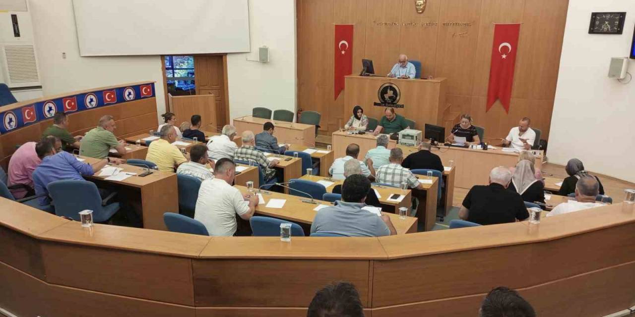 Meclis 28 Gündem Maddesini Görüşte