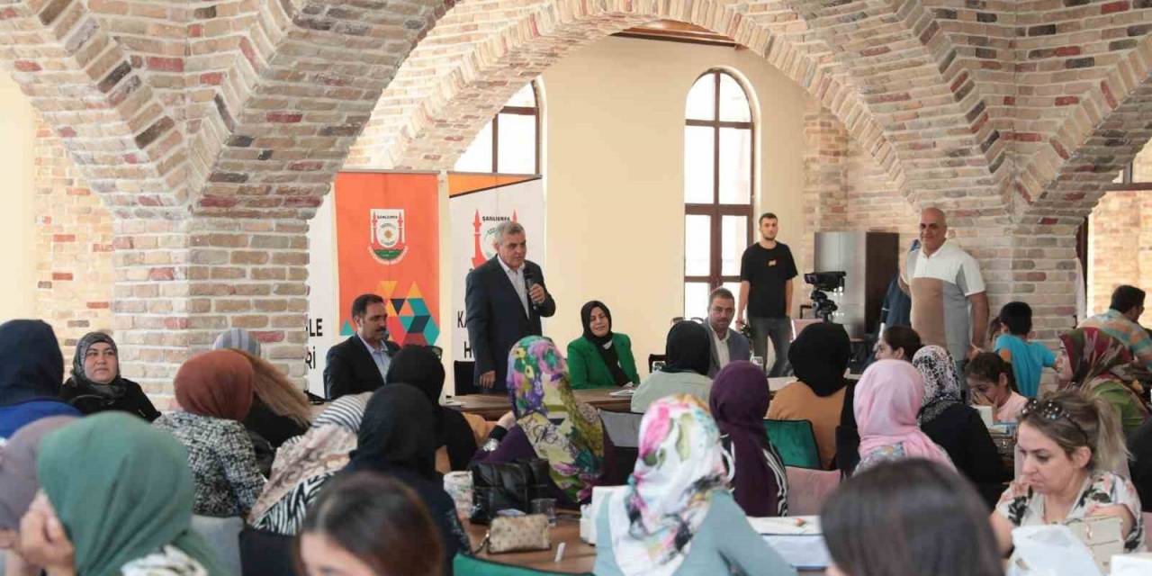 Beyazgül, Aşure Etkinliğine Katıldı