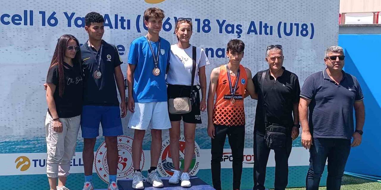 Elazığlı Sporcu Uzun Atlamada Türkiye Üçüncüsü Oldu