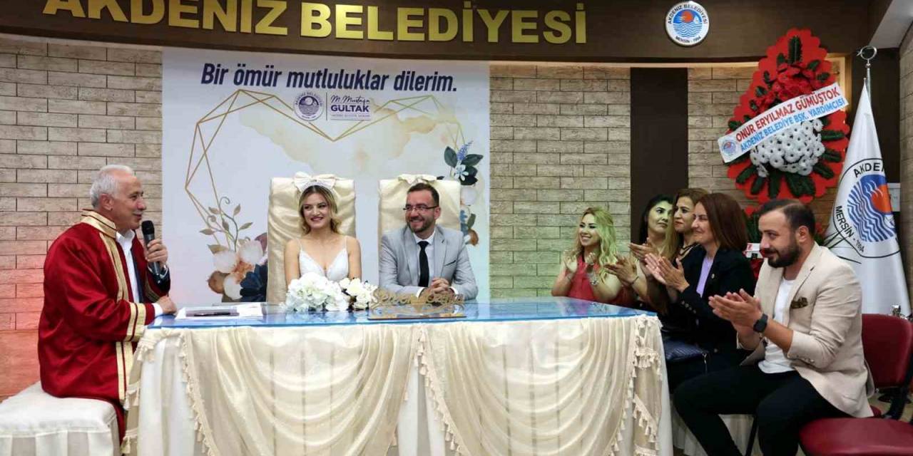Akdeniz’de 4,5 Yılda 9 Bini Aşkın Çiftin Resmi Nikahı Kıyıldı