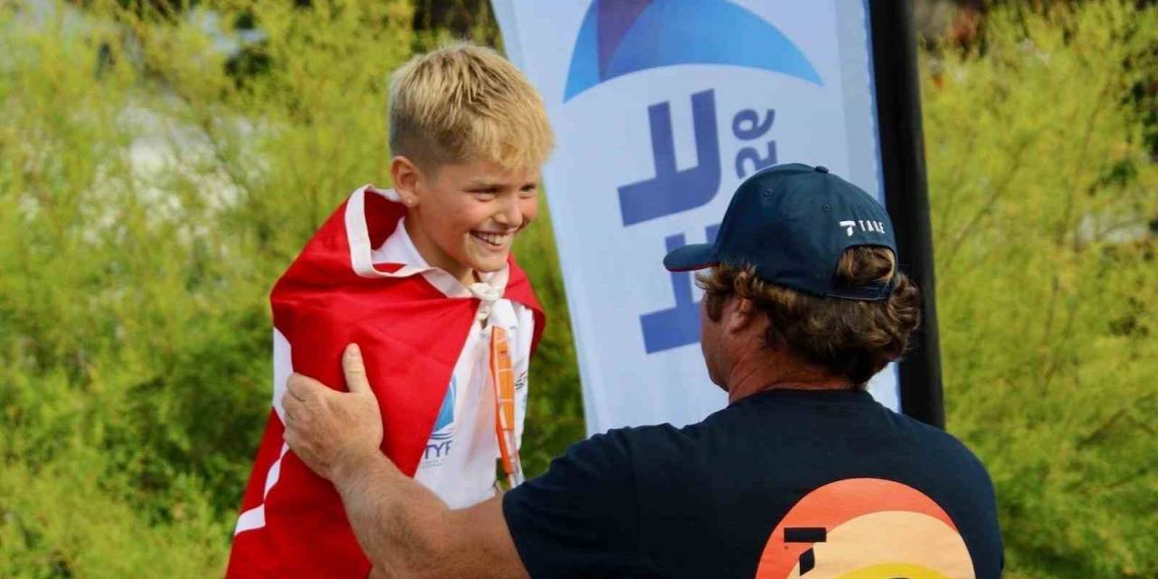 11 Yaşındaki Milli Sörfçü Sarp, Dünya Üçüncüsü Oldu