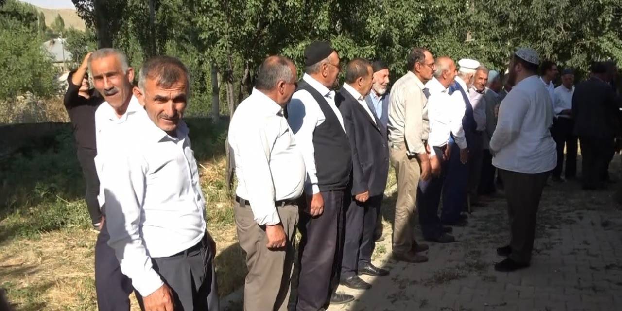 Diyarbakır’daki Musibet Muş’a Nasihat Oldu: Husumetli Köylüler Barıştırıldı