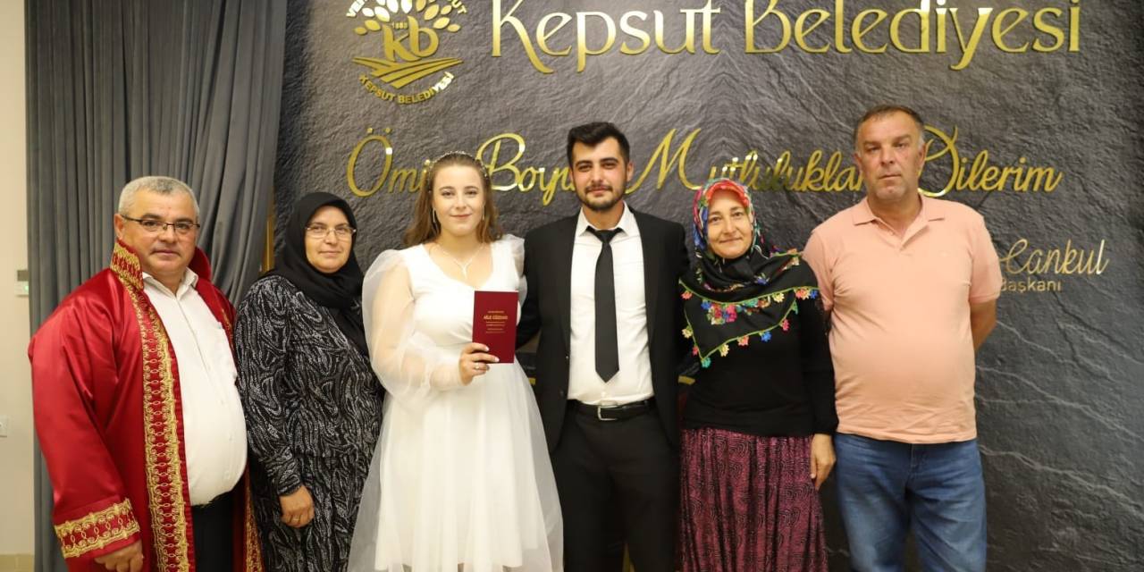 Oğlunun Doğum Gününde Nikahını Kıydı