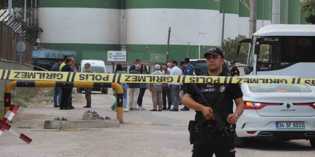 Cumhuriyet Savcısı, Patlamanın Meydana Geldiği Bölgede İnceleme Yapıyor