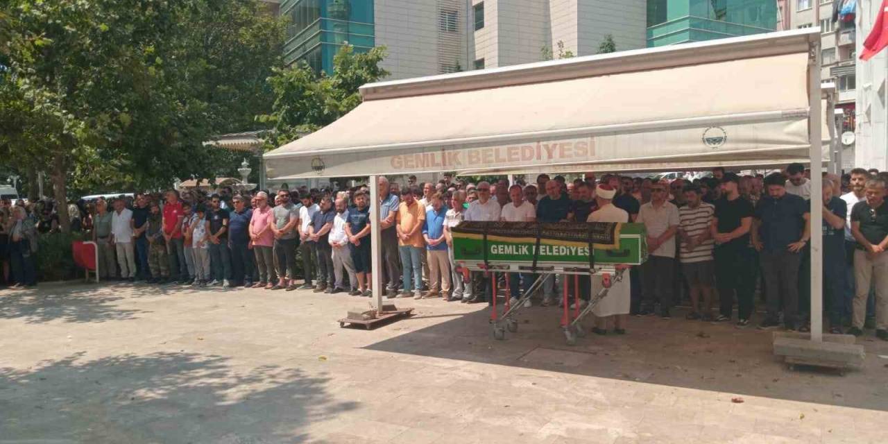 Genç Onur Gözyaşları İle Uğurlandı
