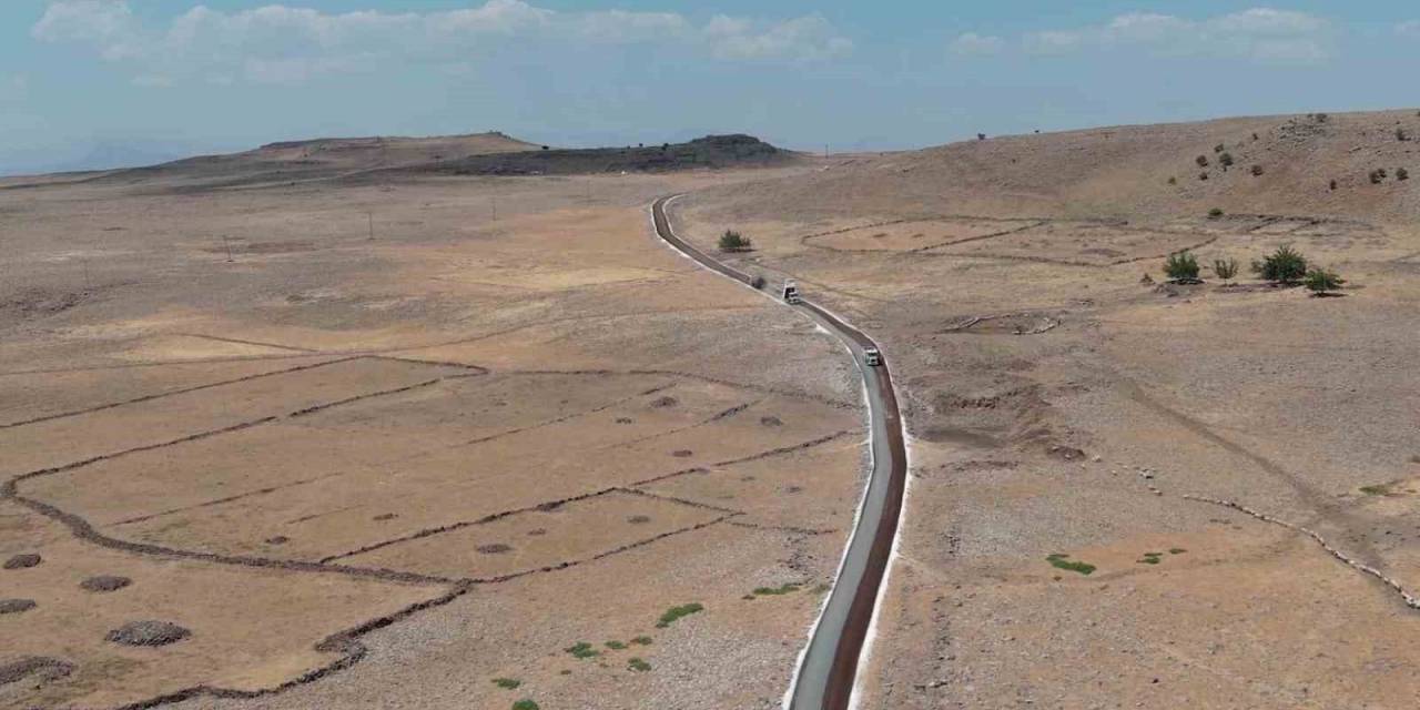 Siverek’in Bozuk Yollarını Büyükşehir Yapıyor