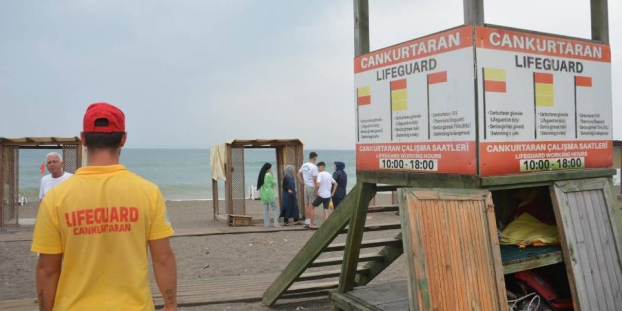 Akçakoca’da Denize Girmek Yasaklandı