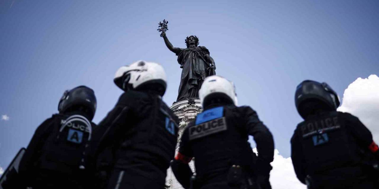 Fransa’da 5 Polis Bir Protestocunun Ölümü Nedeniyle Gözaltına Alındı