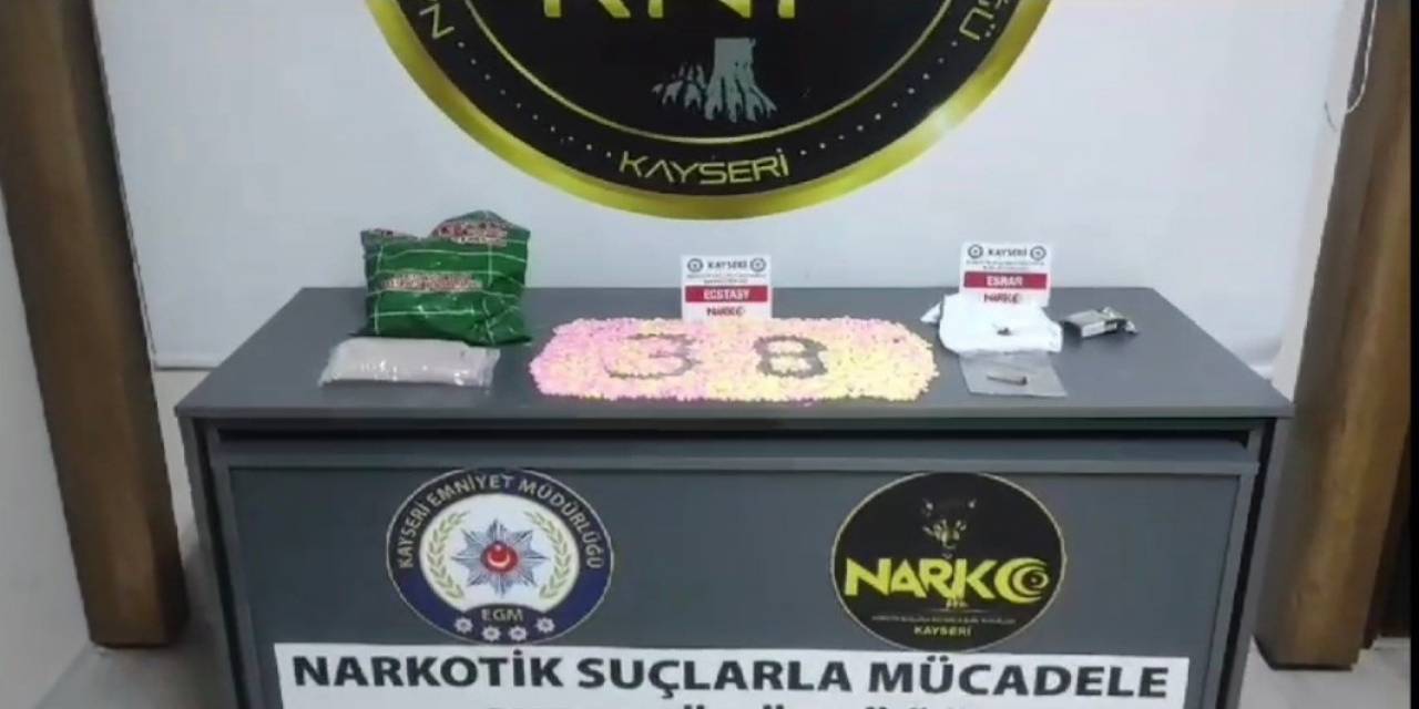 Terminalde Uyuşturucu Operasyonu: 3 Gözaltı