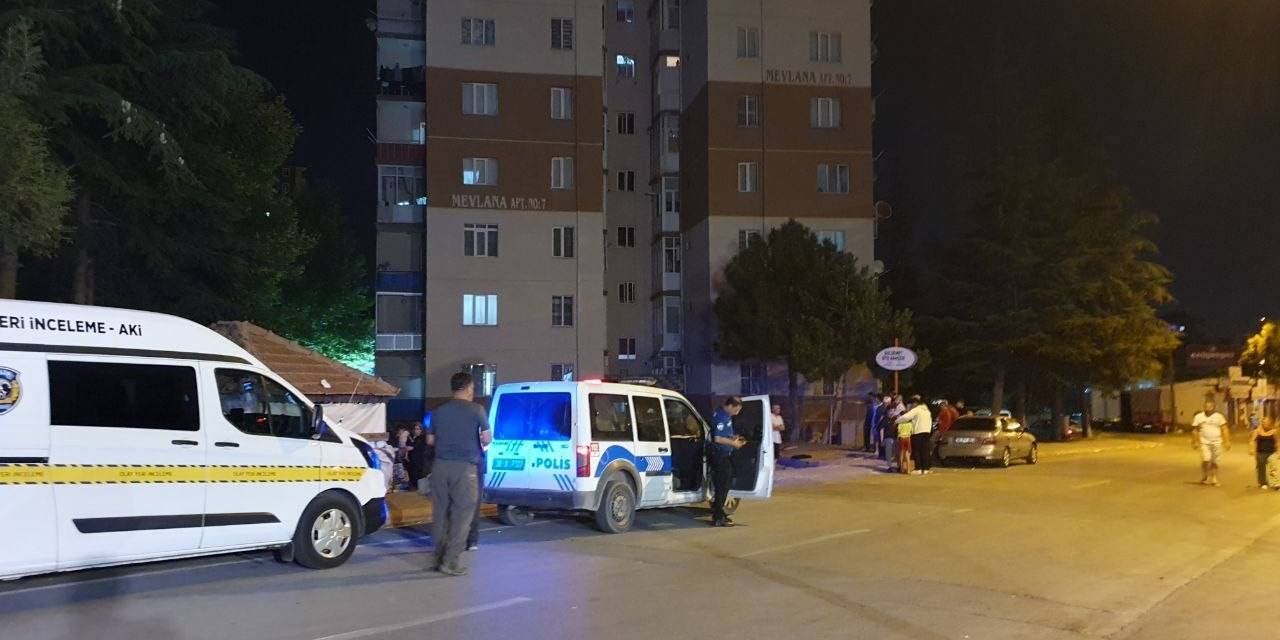 Kayseri’de 5. Kattan Düşen Genç Ağır Yaralandı