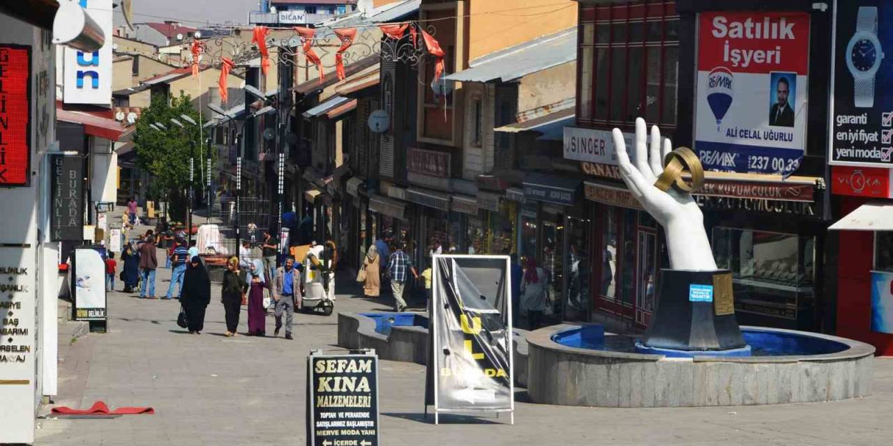 Erzurum Bankacılıkta Farkını Korudu