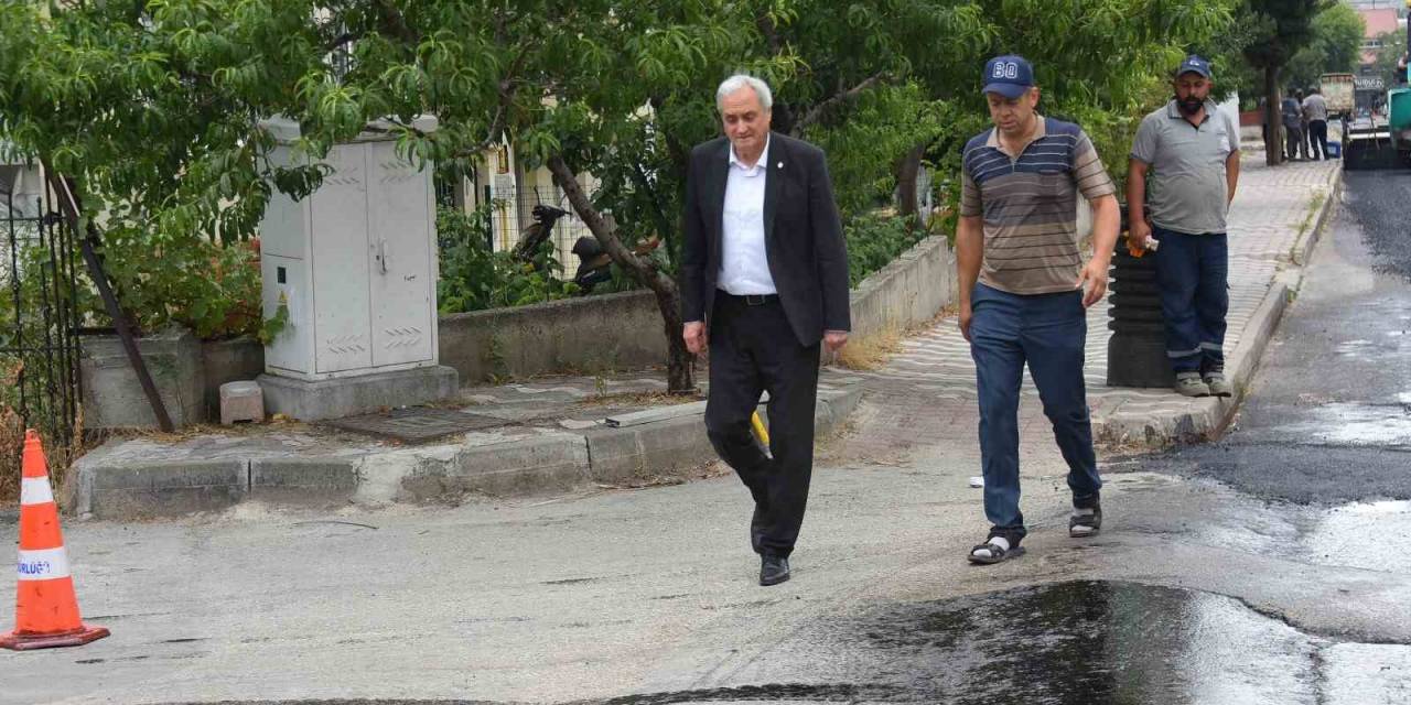 Başkan Bakkalcıoğlu 4 Eylül Mahallesi’ndeki Asfalt Çalışmalarını Yerinde İnceledi