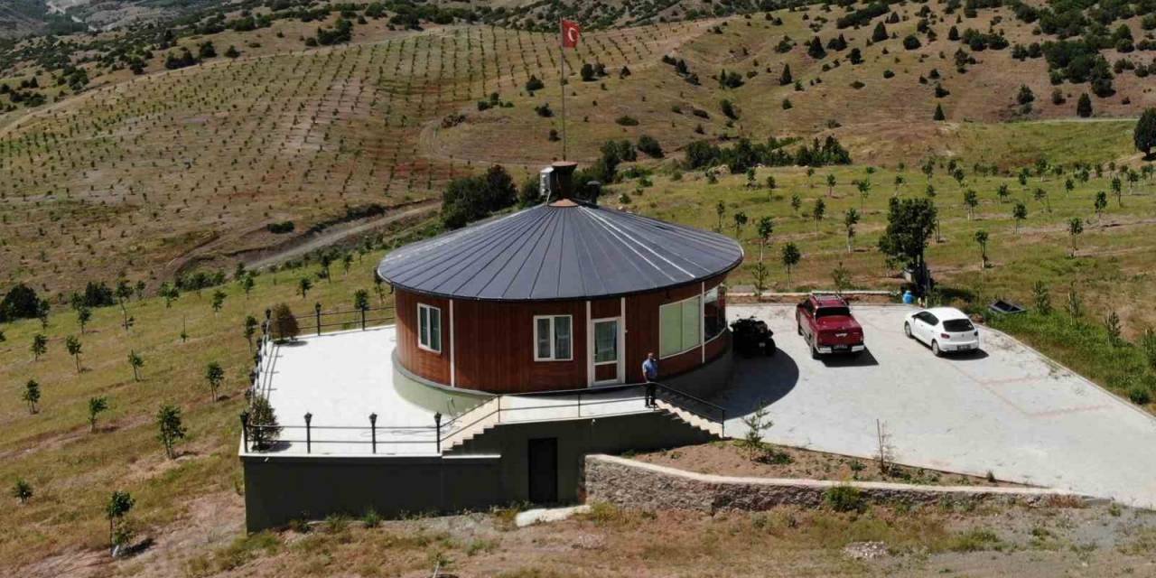 Dağ Başında 360 Derece Dönen Ev