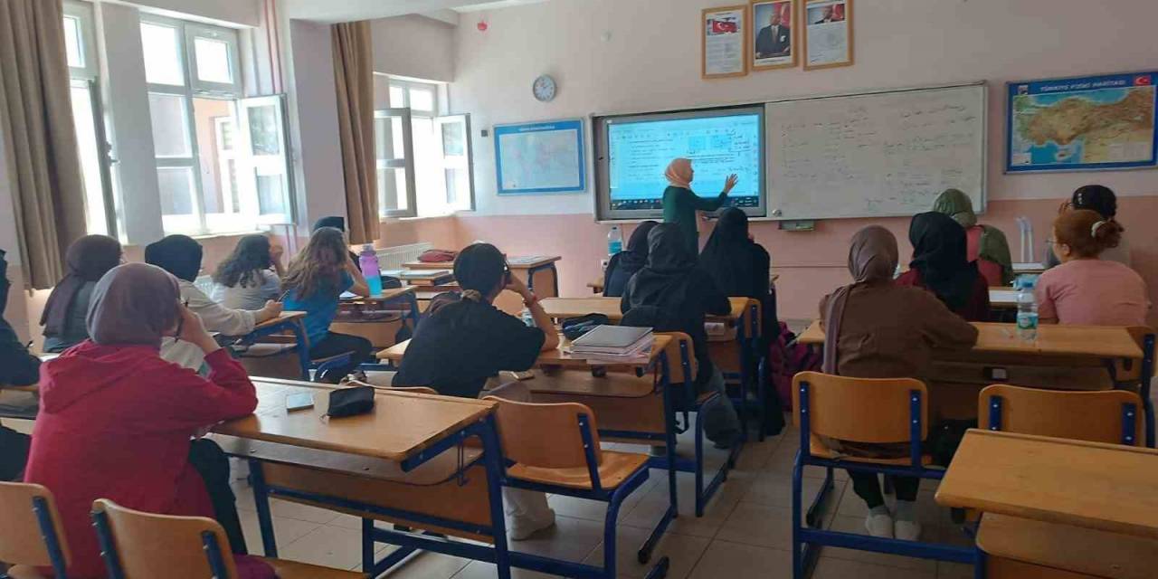 Afyonkarahisar’da Yaz Okulları Devam Ediyor