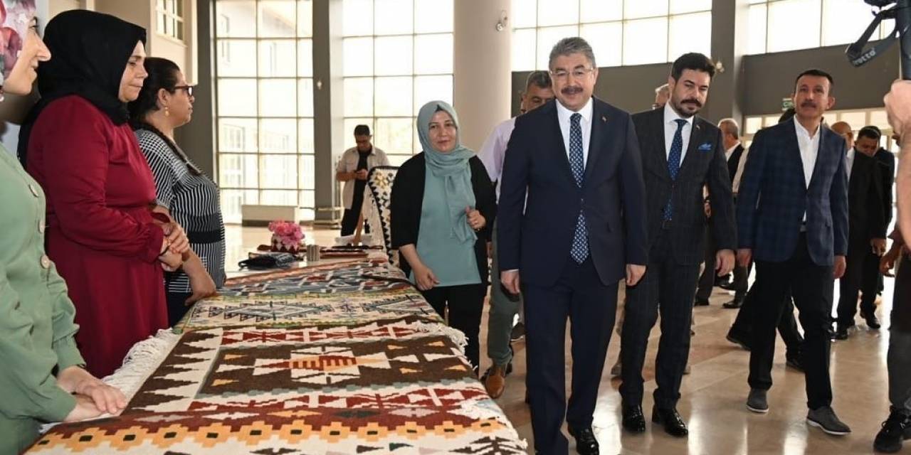 Osmaniye’de Yöresel Kilim Dokuma Sergisi