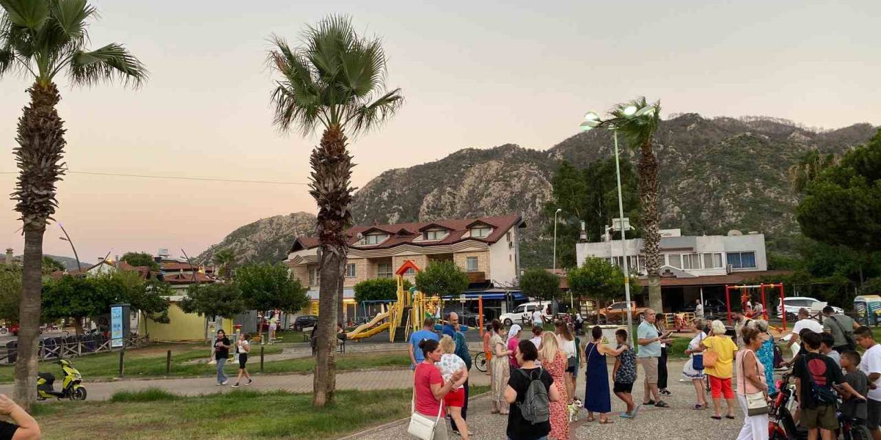 Projenin Yerini Beğenmeyen Mahalle Sakinleri İmza Kampanyası Başlattı