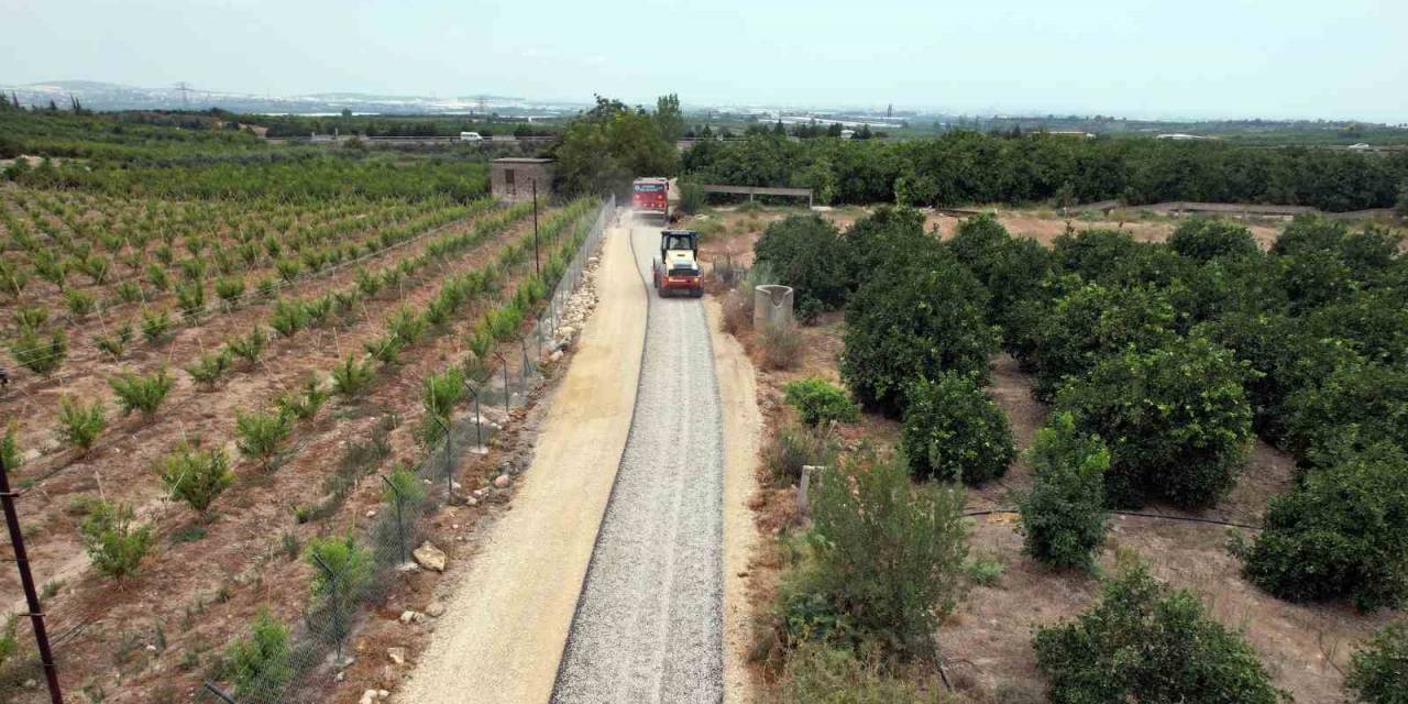 Akdeniz’de Bahçe Yolları Asfaltlanıyor