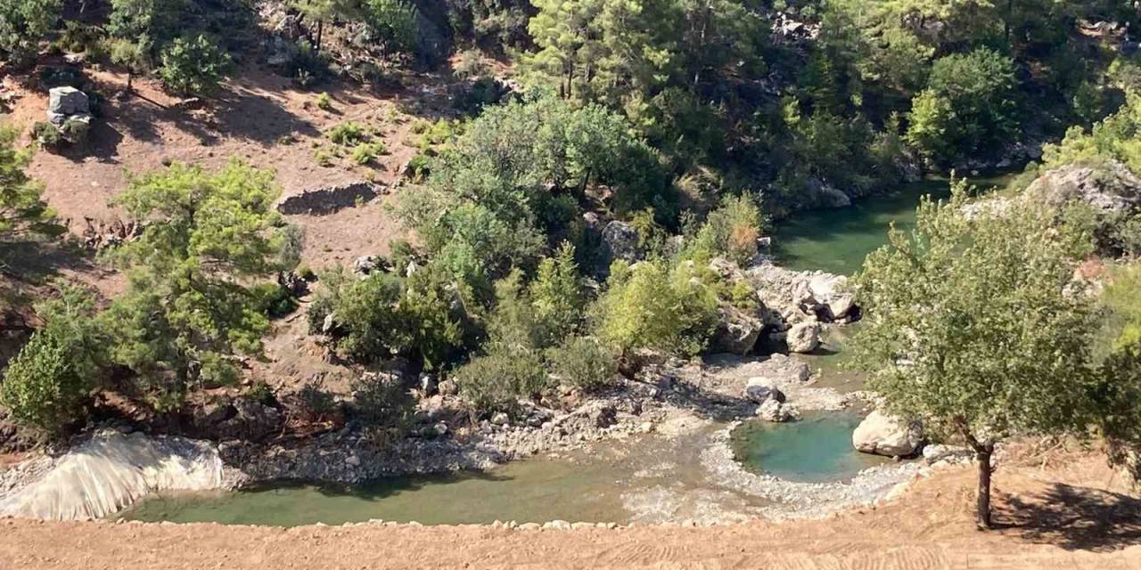 ’çay Sularının Önünün Kesilerek Gölet Yapıldığı’ İddiası