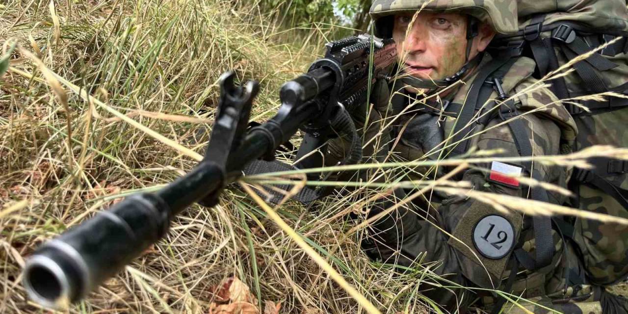 Polonya, Belarus Sınırına Gönderdiği Asker Sayısını 2 Bine Yükseltti