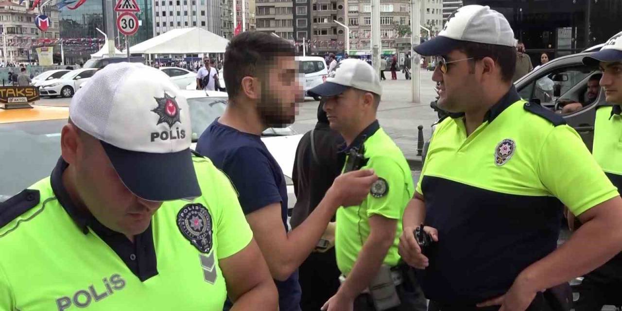 Taksim’de Taksicilere Yönelik Yapılan Denetimde Polise Mukavemet Gösteren Taksici Gözaltına Alındı