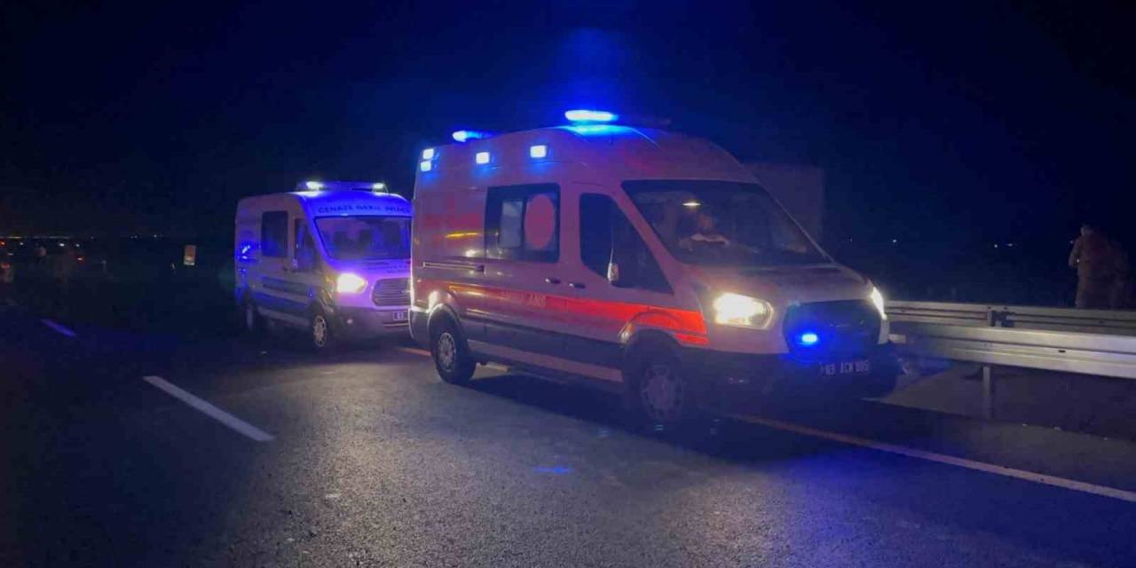 Kaza Yapanların Yardımına Gidenlerin Arasına Başka Bir Araç Daldı: 3 Ölü, 7 Yaralı